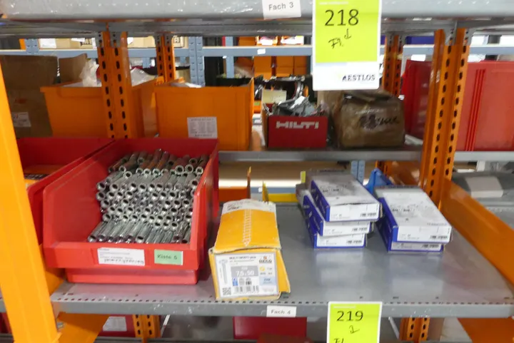 Konvolut Befestigungsmaterial, divers Umfang: Fachinhalt